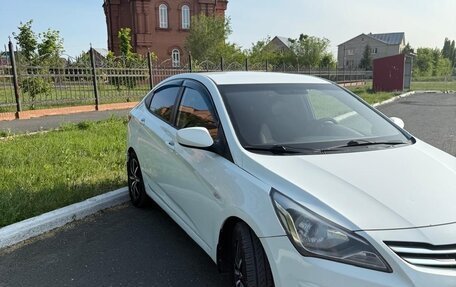 Hyundai Solaris II рестайлинг, 2015 год, 830 000 рублей, 6 фотография