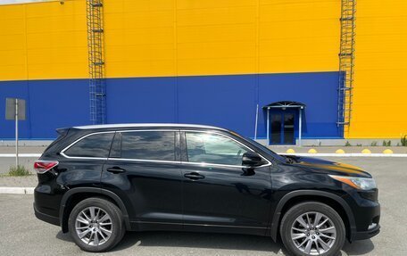 Toyota Highlander III, 2014 год, 2 890 000 рублей, 2 фотография