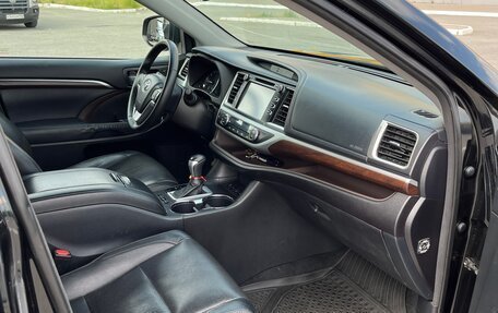 Toyota Highlander III, 2014 год, 2 890 000 рублей, 6 фотография