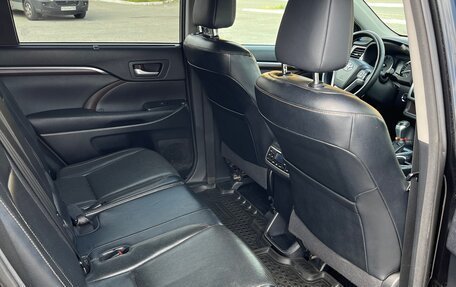 Toyota Highlander III, 2014 год, 2 890 000 рублей, 8 фотография
