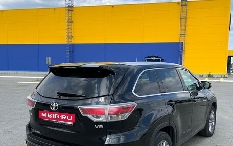 Toyota Highlander III, 2014 год, 2 890 000 рублей, 4 фотография