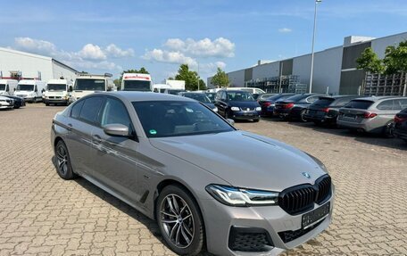 BMW 5 серия, 2022 год, 3 920 000 рублей, 4 фотография