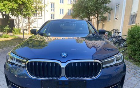 BMW 5 серия, 2022 год, 4 070 000 рублей, 2 фотография