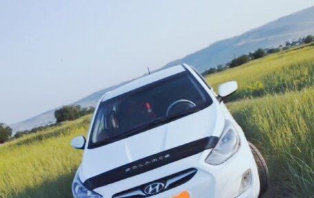 Hyundai Solaris II рестайлинг, 2011 год, 700 000 рублей, 7 фотография