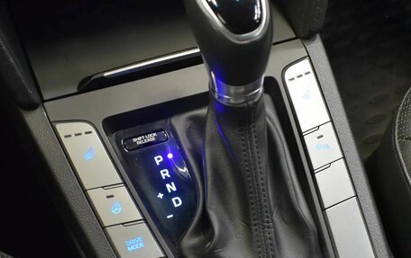 Hyundai Elantra VI рестайлинг, 2018 год, 1 335 000 рублей, 15 фотография