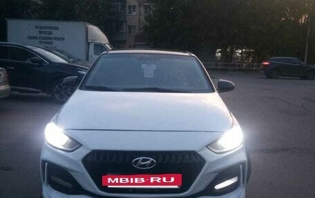 Hyundai Solaris II рестайлинг, 2017 год, 960 000 рублей, 4 фотография
