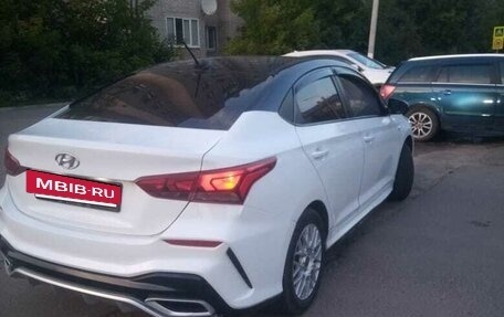 Hyundai Solaris II рестайлинг, 2017 год, 960 000 рублей, 3 фотография