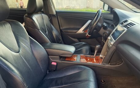 Toyota Camry, 2008 год, 1 050 000 рублей, 10 фотография