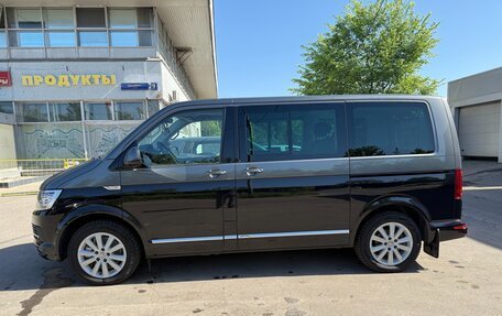 Volkswagen Multivan T6 рестайлинг, 2019 год, 5 200 000 рублей, 4 фотография