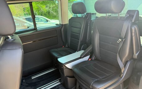 Volkswagen Multivan T6 рестайлинг, 2019 год, 5 200 000 рублей, 9 фотография