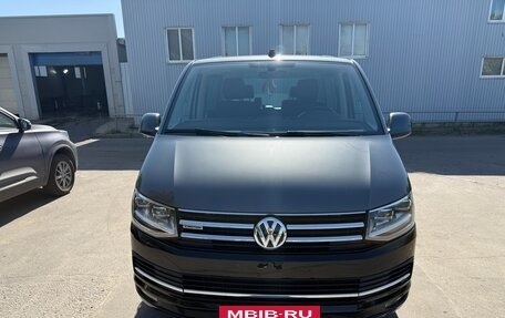 Volkswagen Multivan T6 рестайлинг, 2019 год, 5 200 000 рублей, 3 фотография
