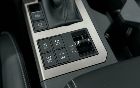 Toyota Land Cruiser Prado, 2024 год, 10 500 000 рублей, 12 фотография