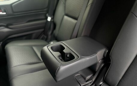 Toyota Land Cruiser Prado, 2024 год, 10 500 000 рублей, 32 фотография