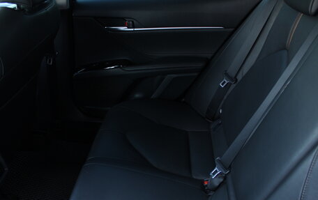 Toyota Camry, 2018 год, 2 300 000 рублей, 17 фотография