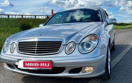 Mercedes-Benz E-Класс, 2002 год, 830 000 рублей, 1 фотография