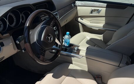Mercedes-Benz E-Класс, 2013 год, 2 000 000 рублей, 10 фотография