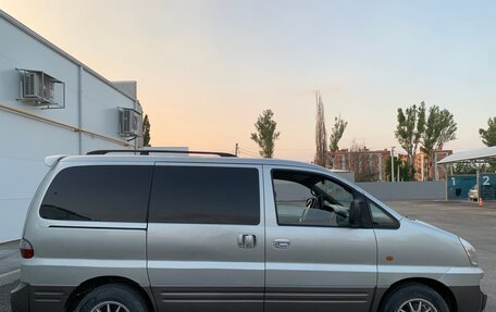 Hyundai Starex I рестайлинг, 2005 год, 999 999 рублей, 4 фотография