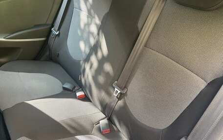 Hyundai Solaris II рестайлинг, 2011 год, 790 000 рублей, 20 фотография