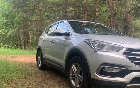 Hyundai Santa Fe III рестайлинг, 2016 год, 1 980 000 рублей, 2 фотография