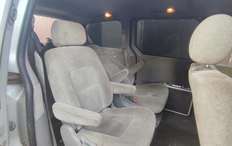 KIA Carnival III, 2005 год, 450 000 рублей, 2 фотография