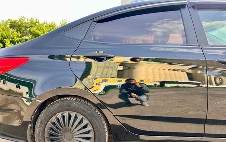Hyundai Solaris II рестайлинг, 2013 год, 950 000 рублей, 20 фотография
