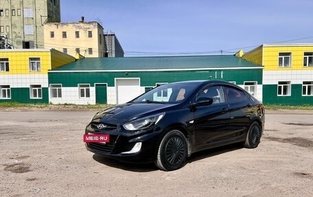 Hyundai Solaris II рестайлинг, 2013 год, 950 000 рублей, 3 фотография
