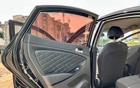 Hyundai Solaris II рестайлинг, 2013 год, 950 000 рублей, 33 фотография