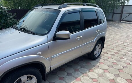 Chevrolet Niva I рестайлинг, 2013 год, 750 000 рублей, 2 фотография