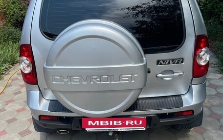 Chevrolet Niva I рестайлинг, 2013 год, 750 000 рублей, 3 фотография