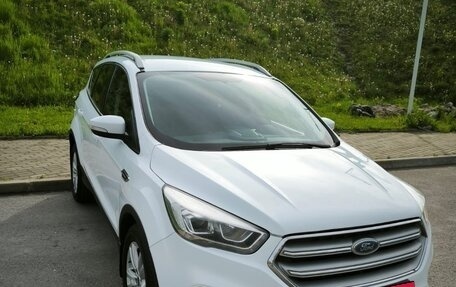 Ford Kuga III, 2018 год, 1 250 000 рублей, 2 фотография