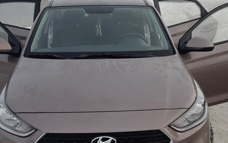 Hyundai Solaris II рестайлинг, 2019 год, 1 710 000 рублей, 1 фотография
