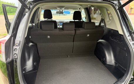 Toyota RAV4, 2018 год, 2 360 000 рублей, 7 фотография