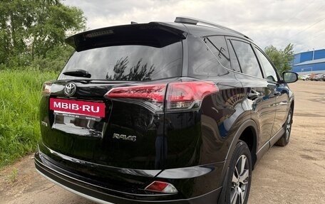Toyota RAV4, 2018 год, 2 360 000 рублей, 4 фотография