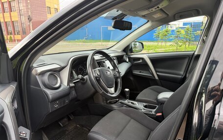 Toyota RAV4, 2018 год, 2 360 000 рублей, 9 фотография
