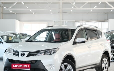 Toyota RAV4, 2015 год, 2 099 000 рублей, 4 фотография