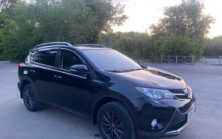Toyota RAV4, 2015 год, 1 530 000 рублей, 3 фотография