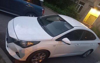 Hyundai Solaris II рестайлинг, 2021 год, 900 000 рублей, 1 фотография