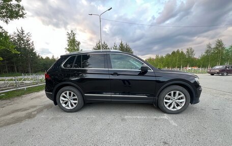 Volkswagen Tiguan II, 2017 год, 2 380 000 рублей, 3 фотография