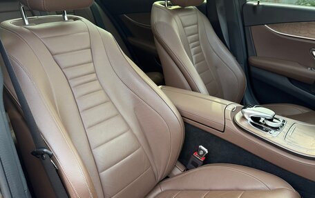 Mercedes-Benz E-Класс, 2017 год, 4 250 000 рублей, 19 фотография