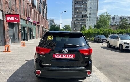 Toyota Highlander III, 2016 год, 4 250 000 рублей, 13 фотография