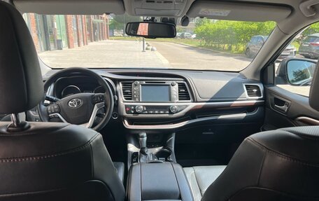 Toyota Highlander III, 2016 год, 4 250 000 рублей, 19 фотография