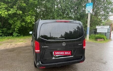 Mercedes-Benz V-Класс, 2018 год, 4 950 000 рублей, 3 фотография