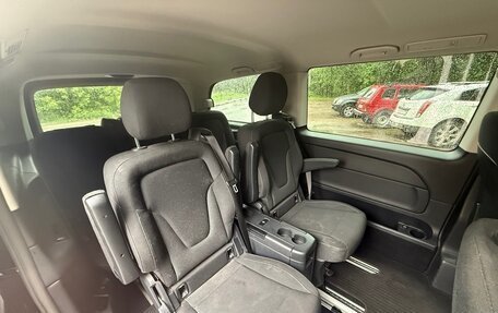 Mercedes-Benz V-Класс, 2018 год, 4 950 000 рублей, 13 фотография
