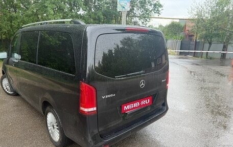 Mercedes-Benz V-Класс, 2018 год, 4 950 000 рублей, 4 фотография