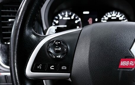 Mitsubishi Outlander III рестайлинг 3, 2014 год, 1 367 000 рублей, 13 фотография