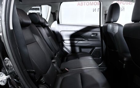 Mitsubishi Outlander III рестайлинг 3, 2014 год, 1 367 000 рублей, 21 фотография