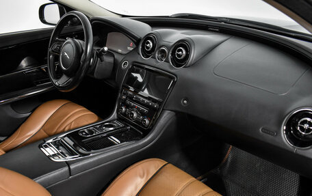 Jaguar XJ IV (X351), 2016 год, 2 390 000 рублей, 12 фотография