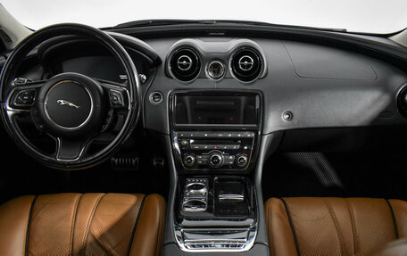 Jaguar XJ IV (X351), 2016 год, 2 390 000 рублей, 11 фотография