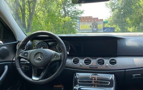 Mercedes-Benz E-Класс, 2017 год, 1 600 000 рублей, 8 фотография