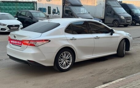 Toyota Camry, 2019 год, 2 820 000 рублей, 2 фотография